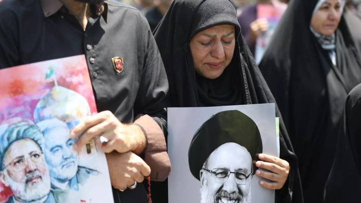 Trauerzüge nach dem Tod von Irans Präsidenten