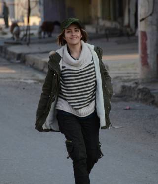 Ein Berliner Muslim reist in die ehemaligen IS-Gebiete im Nordirak, um einer jesidischen Freundin ihren größten Wunsch zu erfüllen und um ein Zeichen gegen religiösen Hass zu setzen. Beinahe wäre er an sich selbst gescheitert.