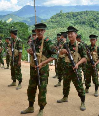 Krieg und Milizen in Myanmar